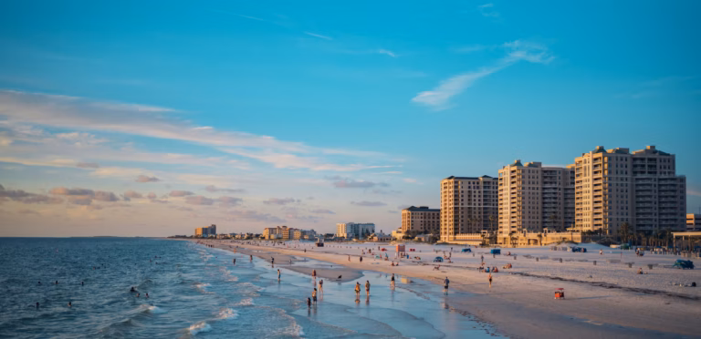 photo 1685548099333 f380bcb00675 768x372